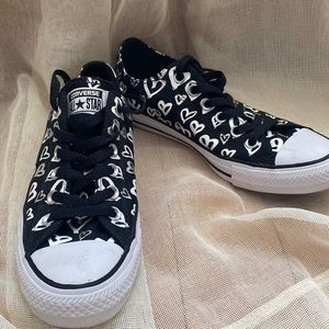 🖤White Heart Black Converse🖤